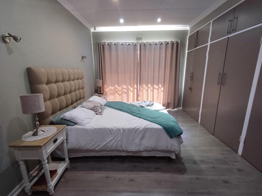 4 Bedroom Property for Sale in Hillcrest Northern Cape